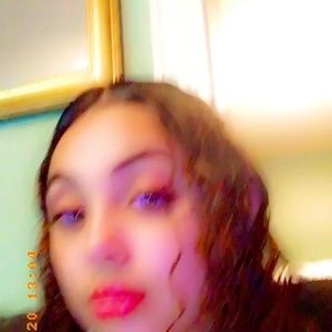 Meet your Posher, Jade